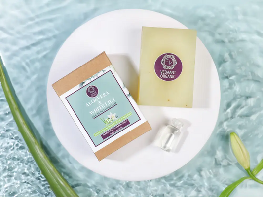 Best Duo I Charcoal Chunks Sheabutter & AloeVera White Lily Glycerine Bathing Bars